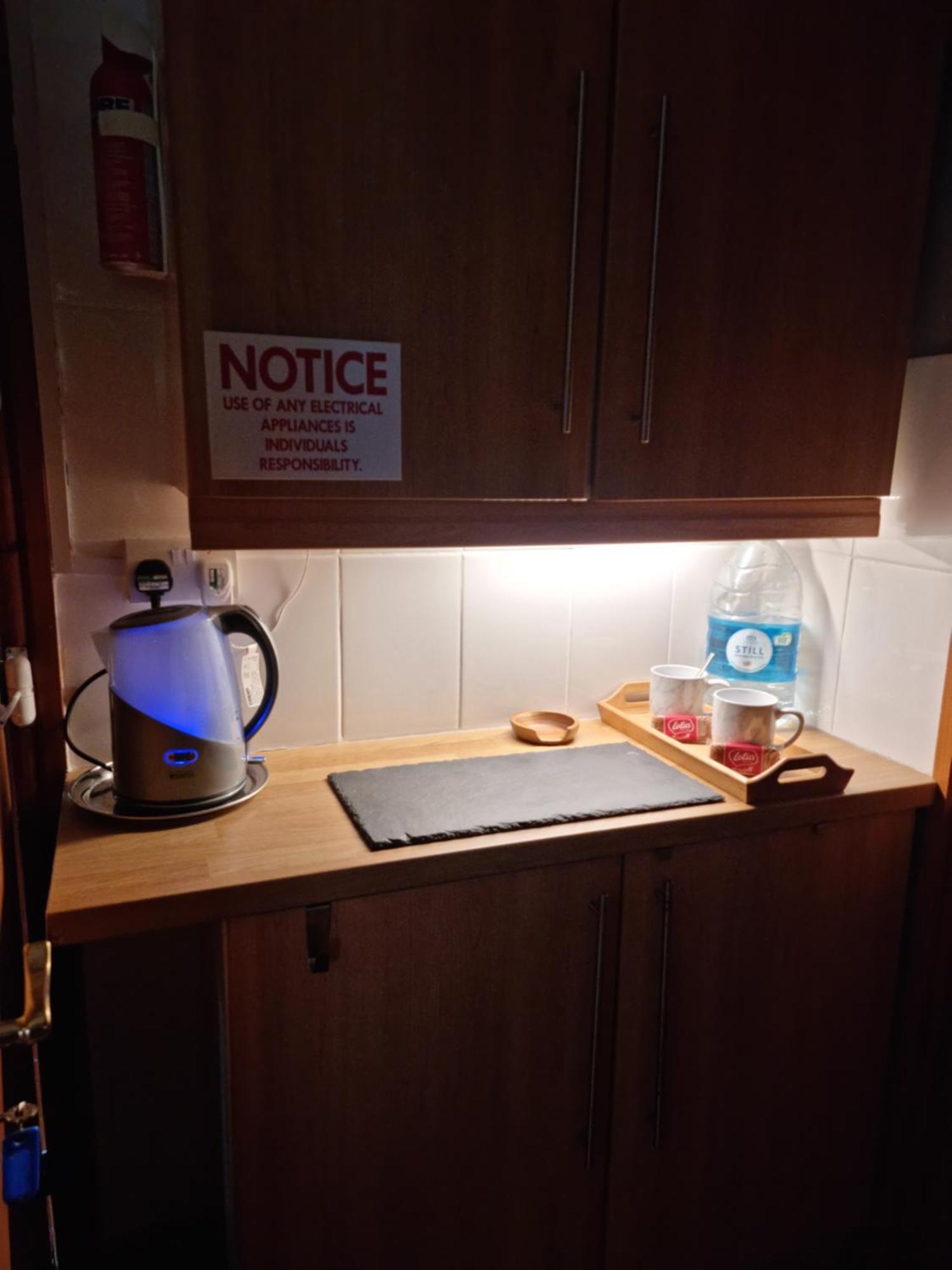 Sennybridge Castle Lodge - Brecon Beacons Accommodation מראה חיצוני תמונה