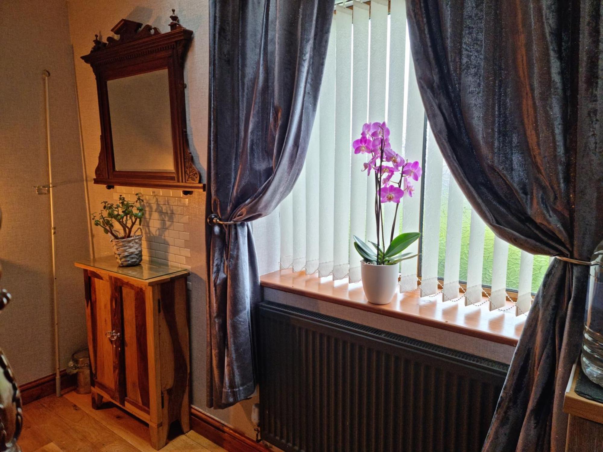 Sennybridge Castle Lodge - Brecon Beacons Accommodation מראה חיצוני תמונה