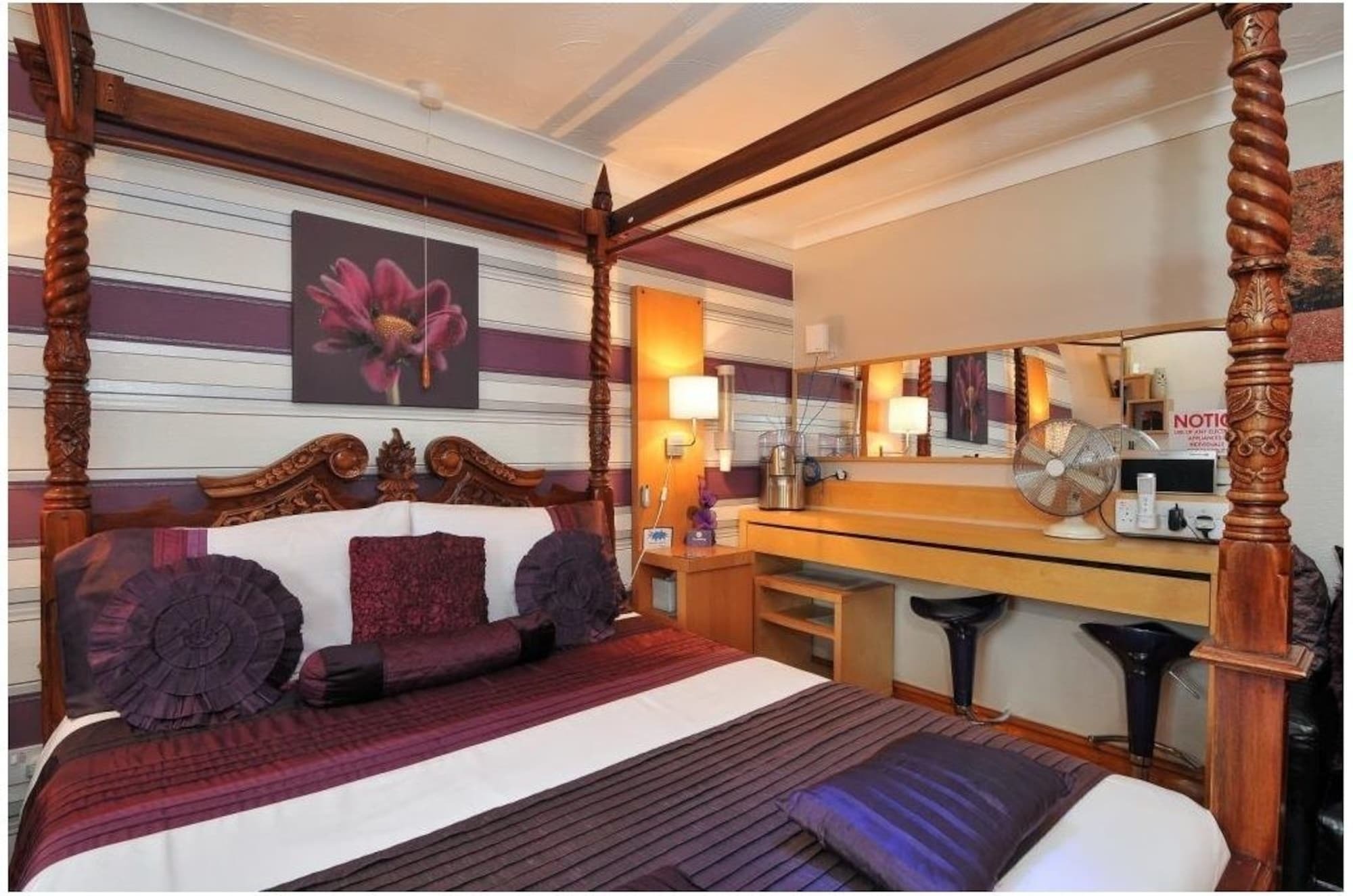 Sennybridge Castle Lodge - Brecon Beacons Accommodation מראה חיצוני תמונה