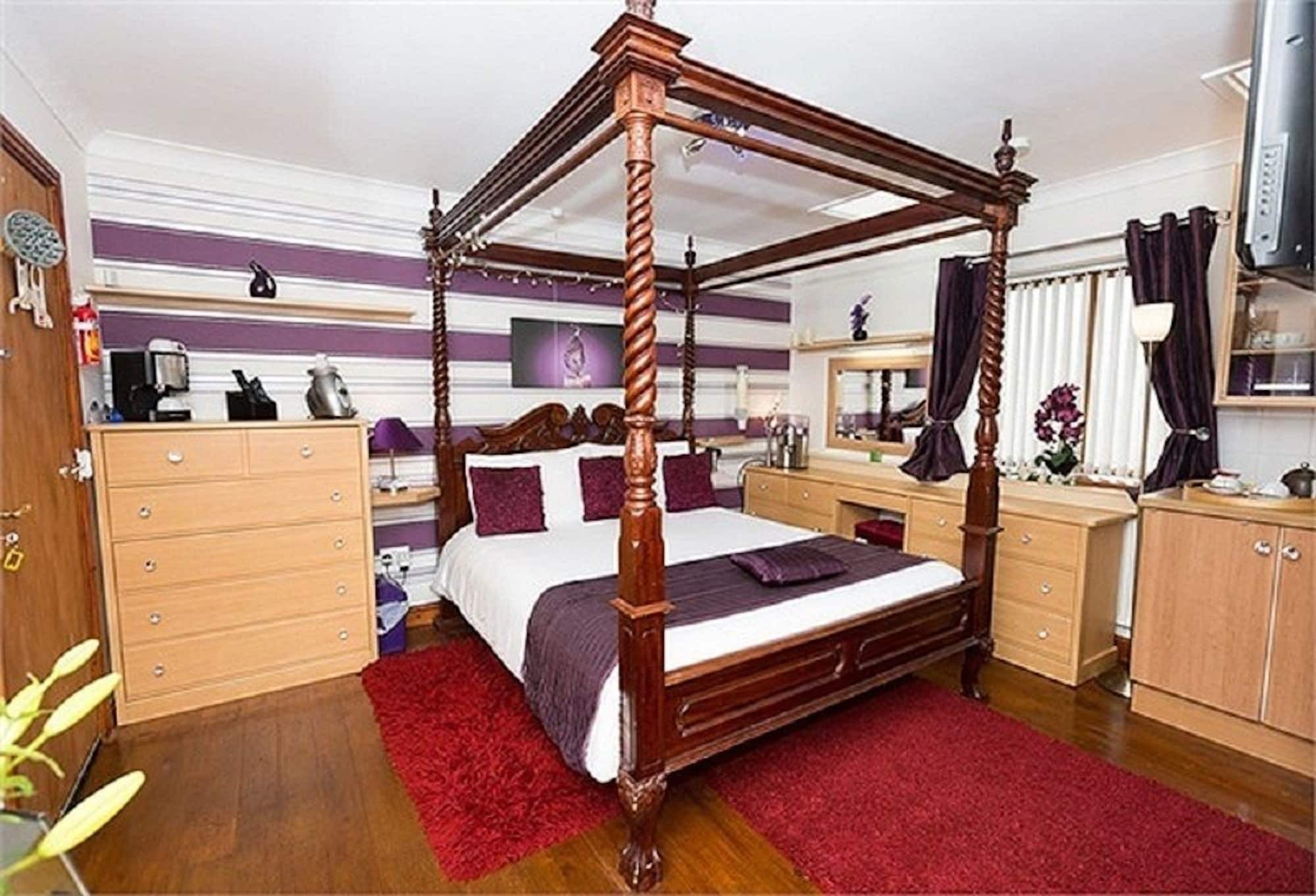 Sennybridge Castle Lodge - Brecon Beacons Accommodation מראה חיצוני תמונה
